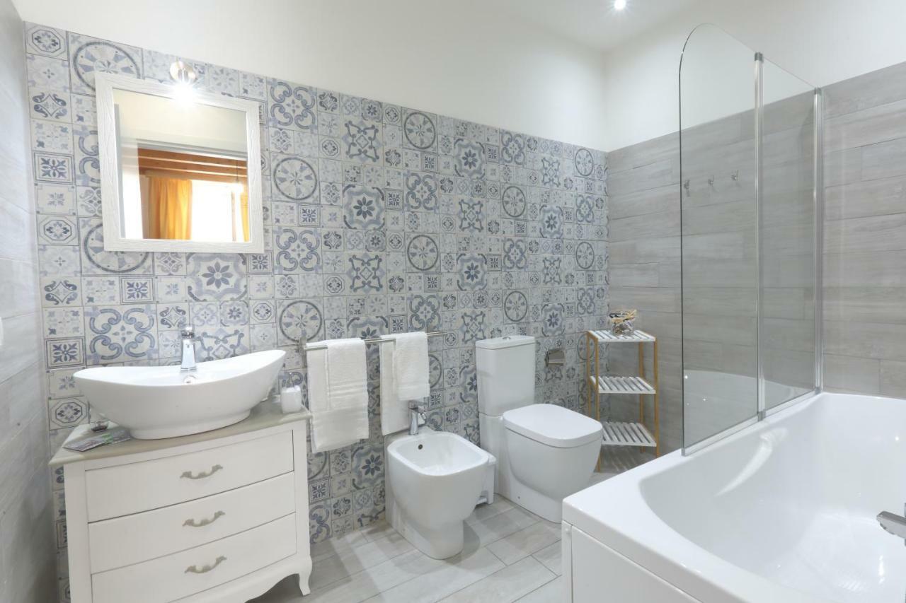 "Suliscenti" Dimora Siciliana B&B Avola Exterior foto